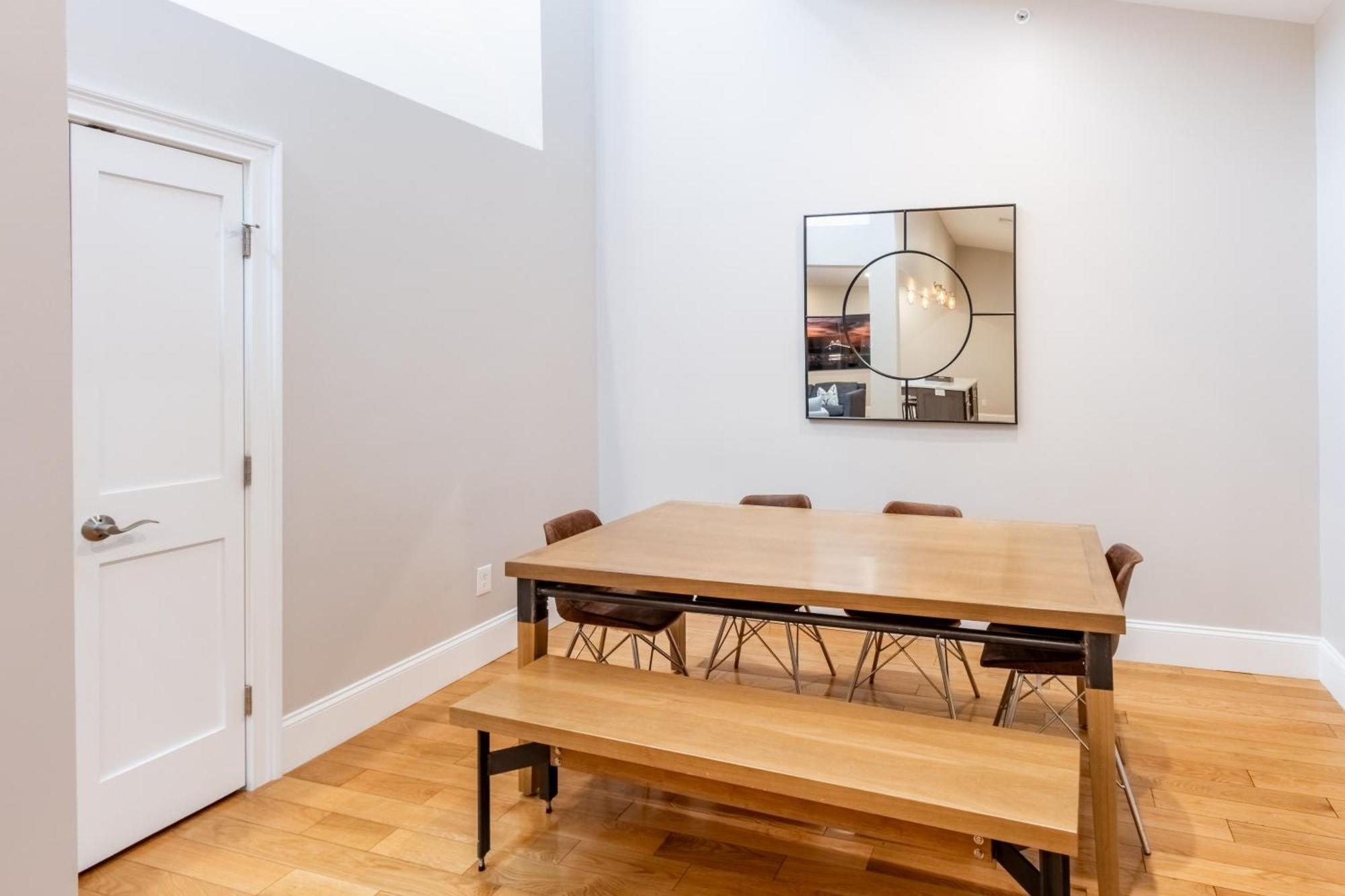 The Newport Lofts - Brick Market Place Экстерьер фото